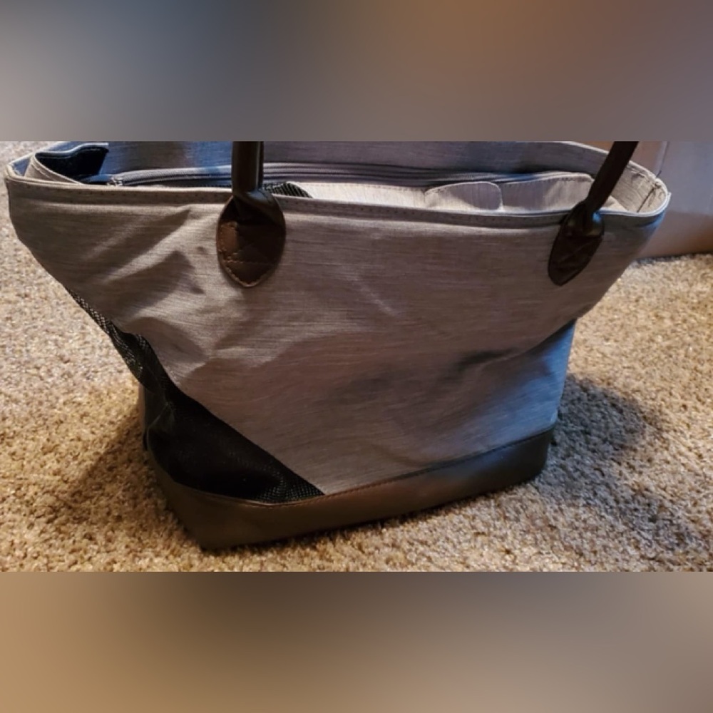 Dog carrier